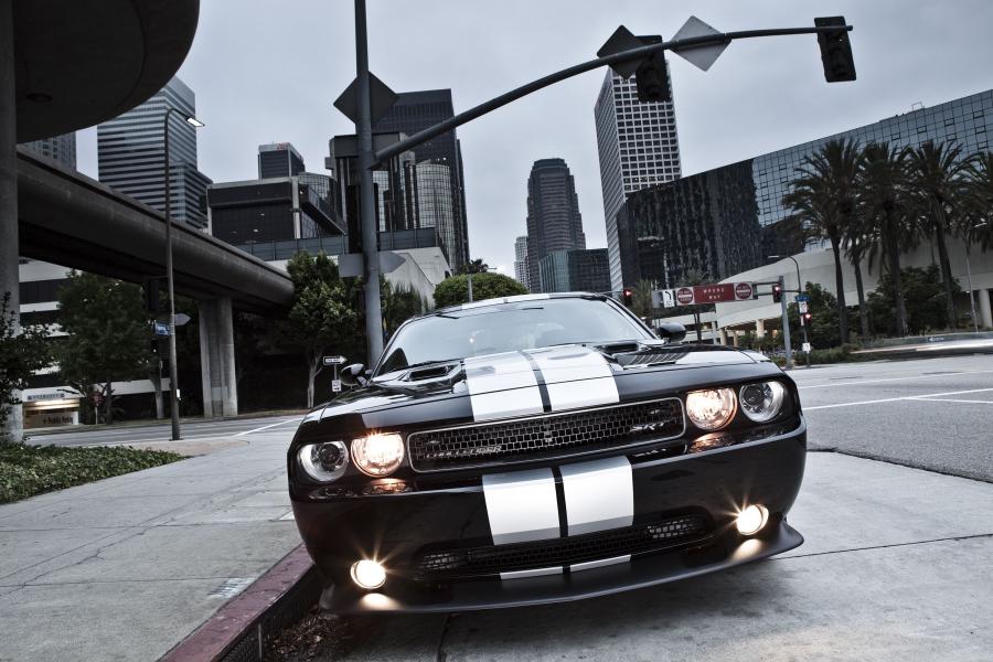  Dodge Challenger SRT8 392 2012 года  (фото 36 из 40)